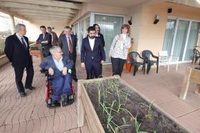 La residncia de Bellpuig celebra 25 anys amb la visita del conseller El Homrani